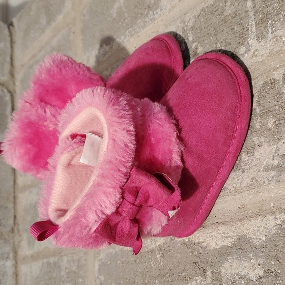 Little Me Boots Size 2 Pink Faux Fur Baby boots shoes - Picture 1 of 9
